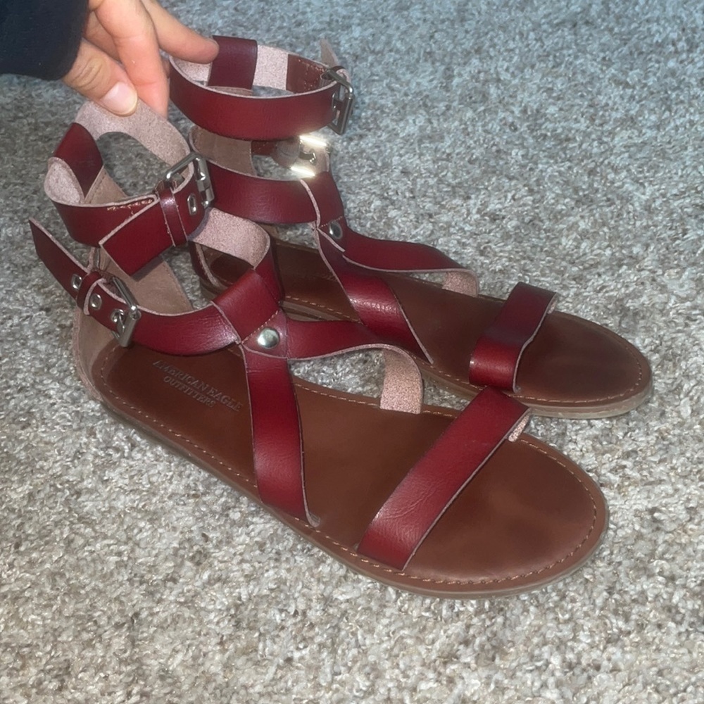 American eagle leather buckle strap sandals